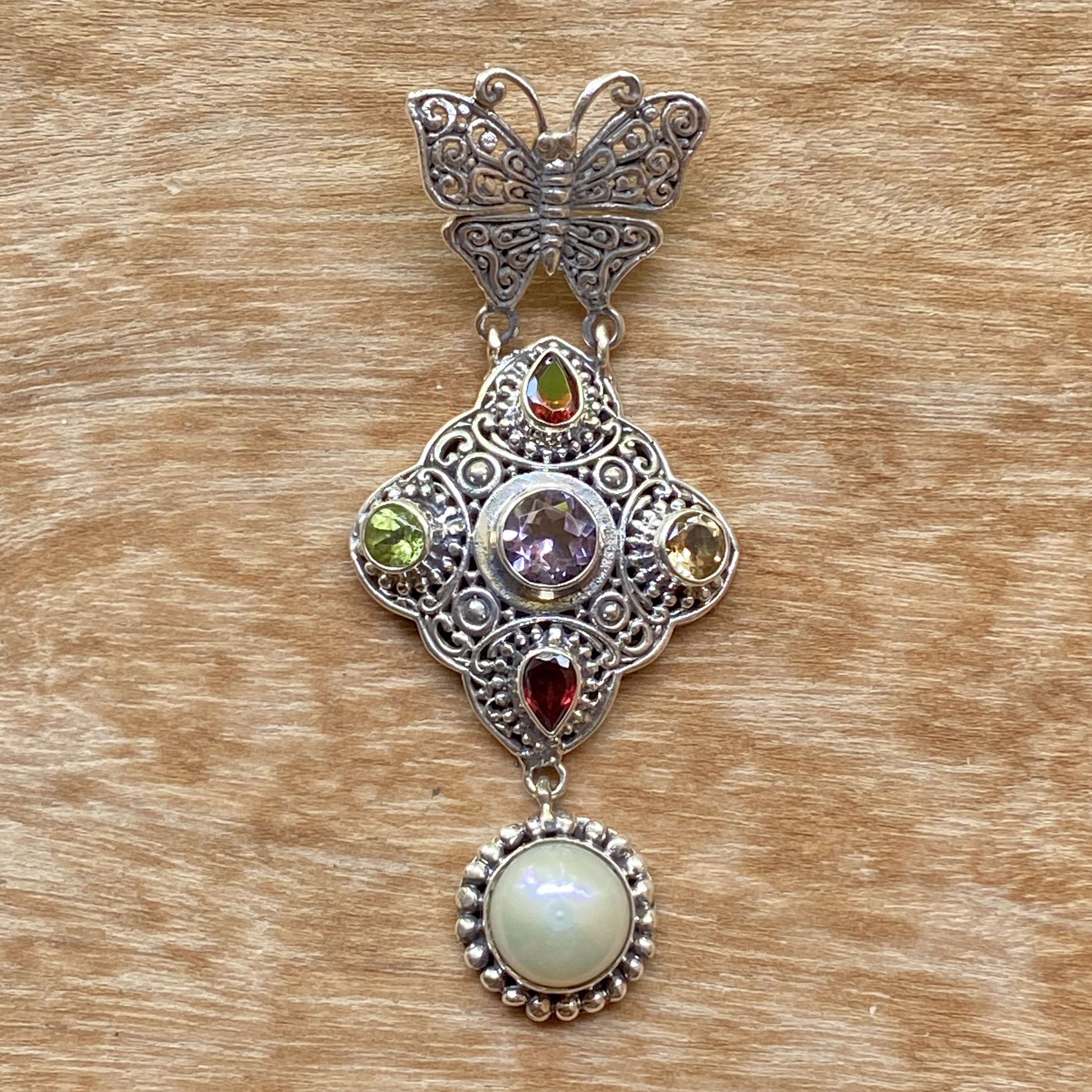 (HANDMADE 925 BALI SILVER FILIGREE PENDANTS WITH MABE PEARL)